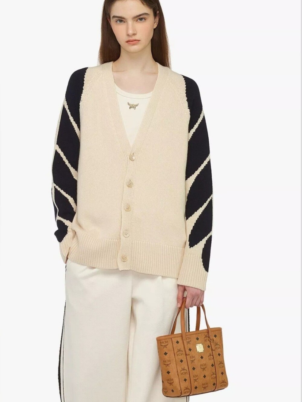 MCM The Tony Shopper - Picture 6 of 9